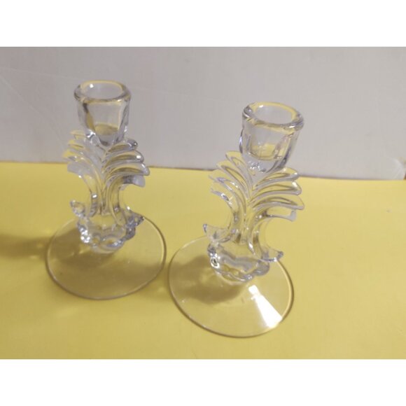 Vintage New Martinsville Glass Janice Shape Candlesticks Set of 2 - Picture 10 of 10
